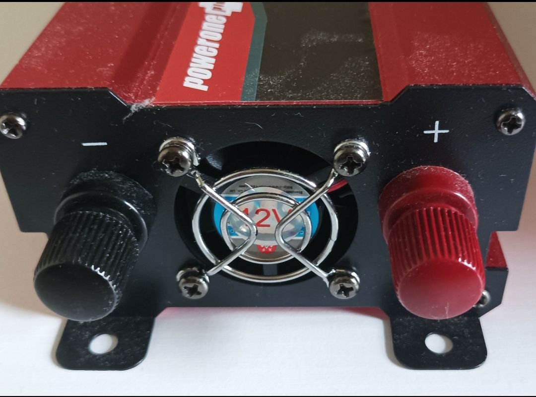 Продам ИНВЕРТОР 2000W.  12v - 220v