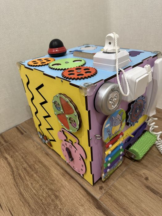 Бізікуб великий 30*30