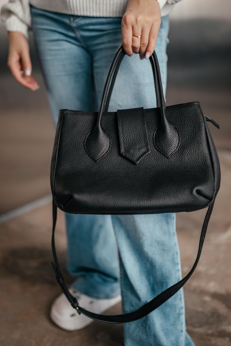 Вместительна женская сумка тоут tote bag, кожаная черная