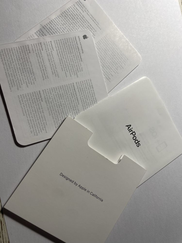 Навушники Apple AirPods 2 стан нових все працює