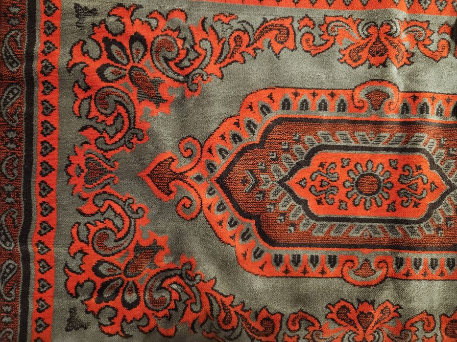 Пледы, накидки для мебели