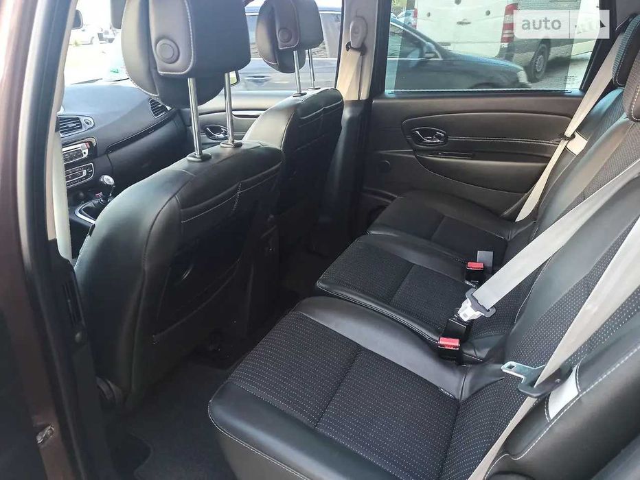 Продам Renault Scenic 2012 (BOSE комплектація)