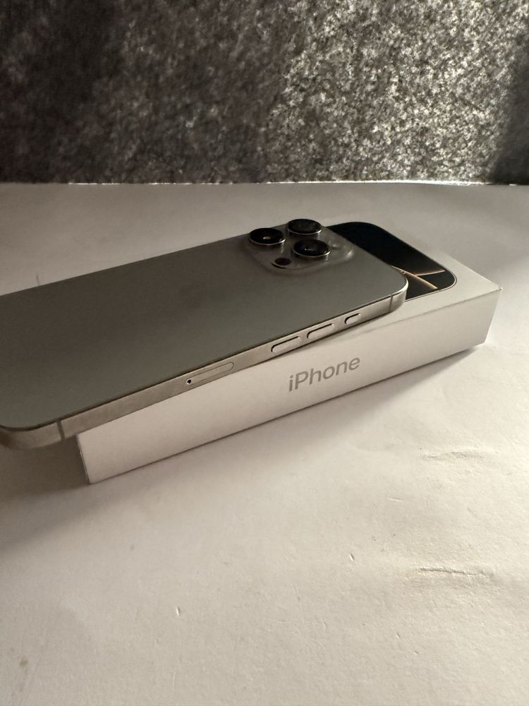 Troco/Vendo Iphone 16 Pro Max 256GB Natural titanium