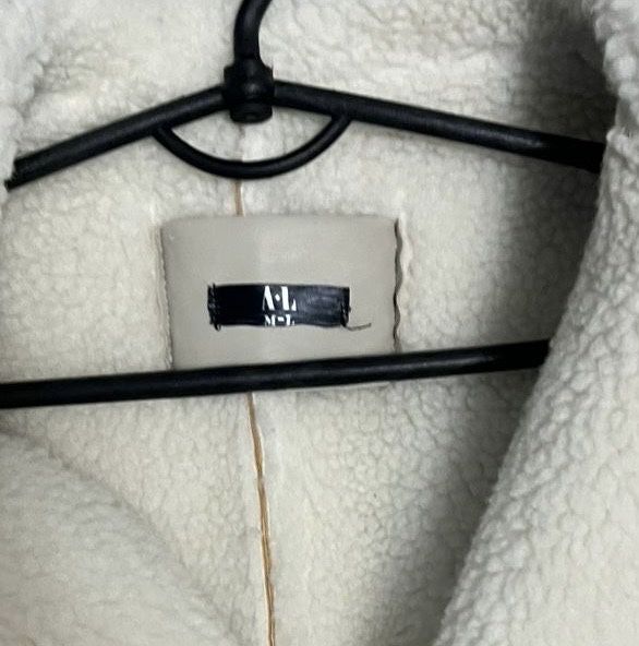 Продається дублянка розміру M-L!