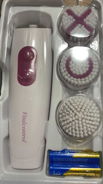 Щетка для чистки лица Sanitas ( Vitalcontrol ) SFC 40 3 в 1