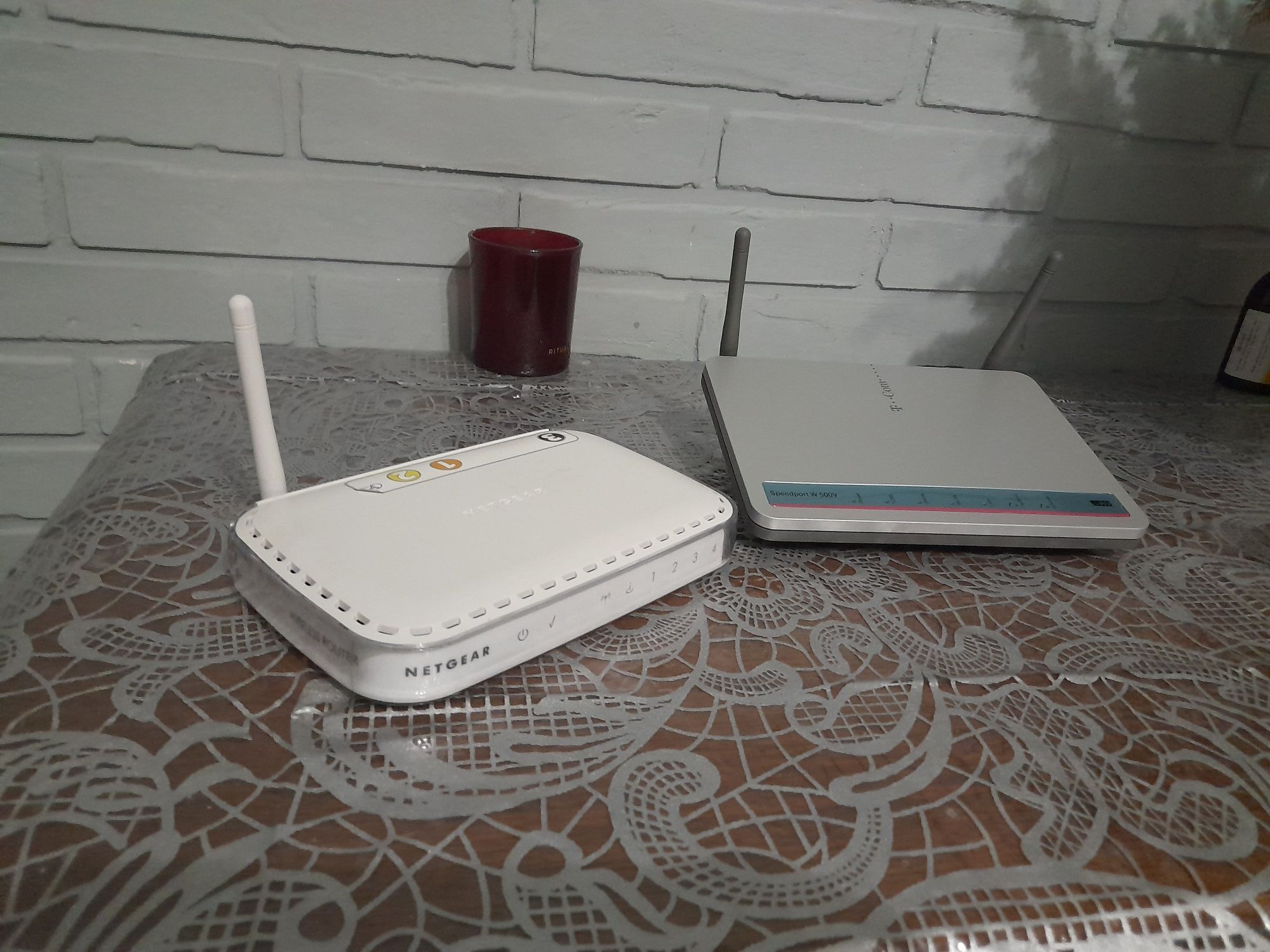 Продам 2 роутери з німечини NETGEAR та T COM wi-fi