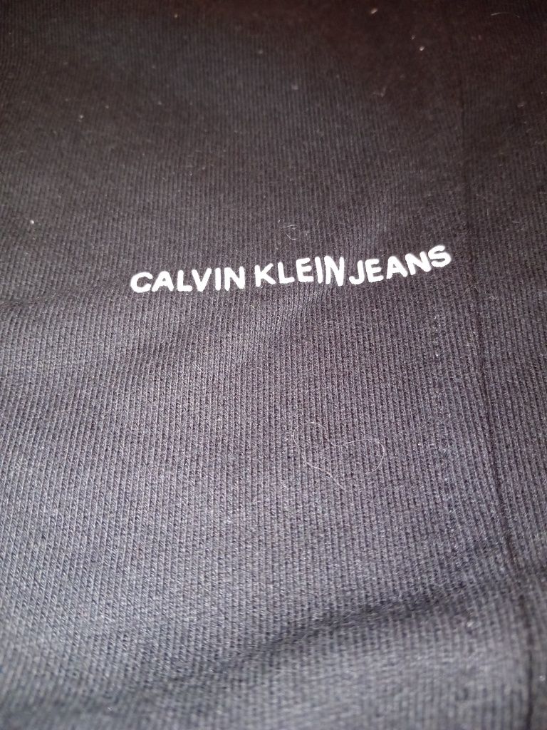 Sprzedam spodnie męskie Calvin Klein