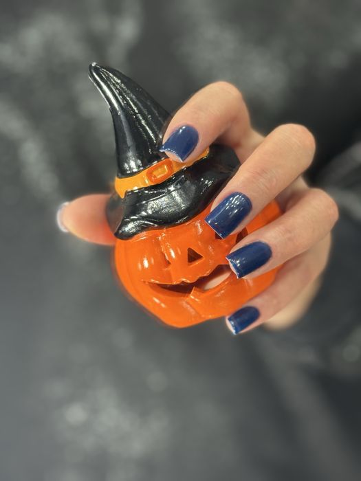 Манікюр,педикюр,нарощування нігтів