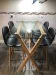 Mesa de bar com 4 cadriras