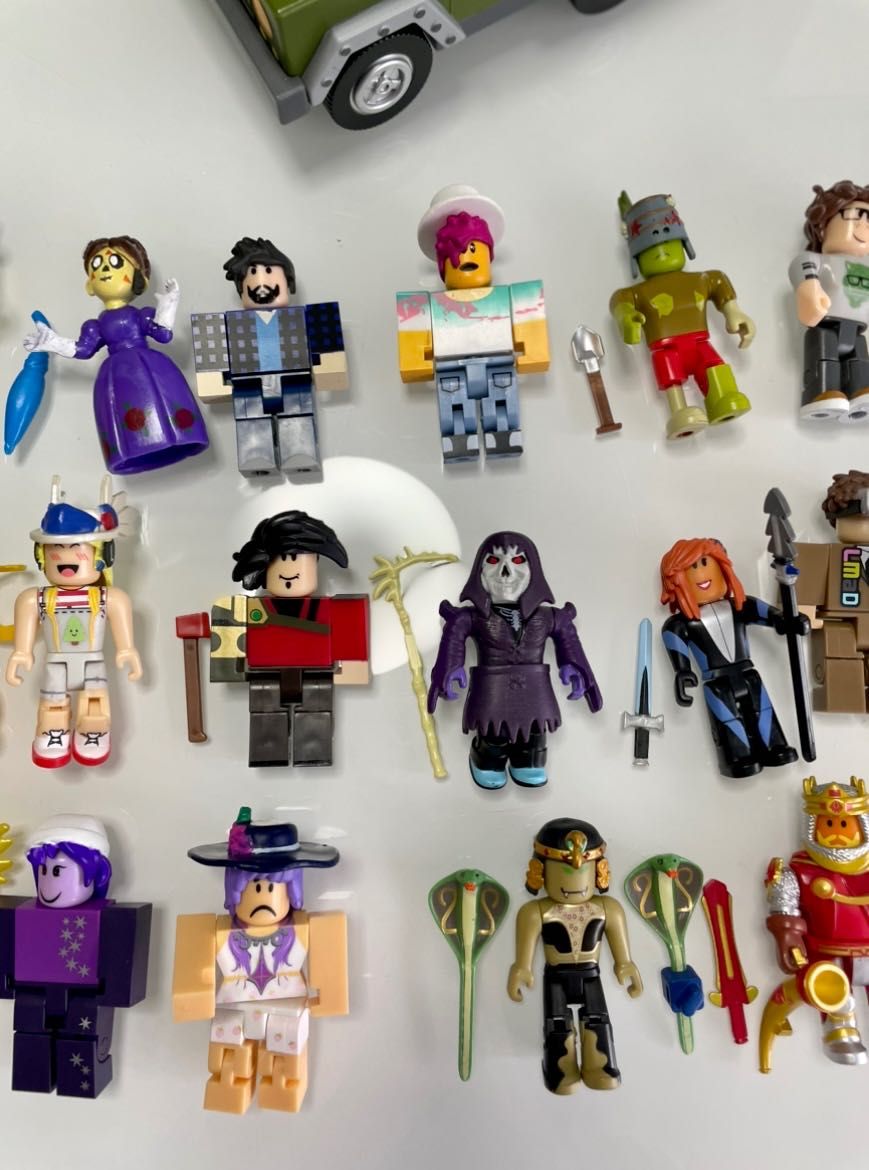 21 фігурка та машина ROBLOX ОРИГІНАЛ