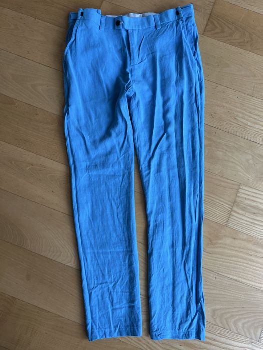 Błękitny lniany garnitur