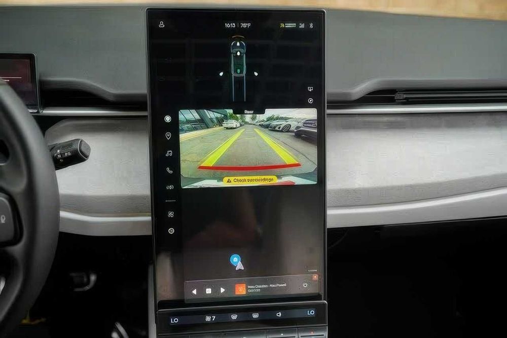 Fisker Ocean One      2023