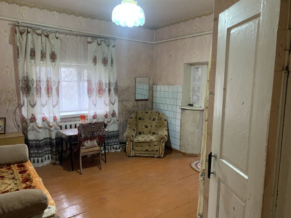 Продється дім 120 кв.м на 40 сотках землі.