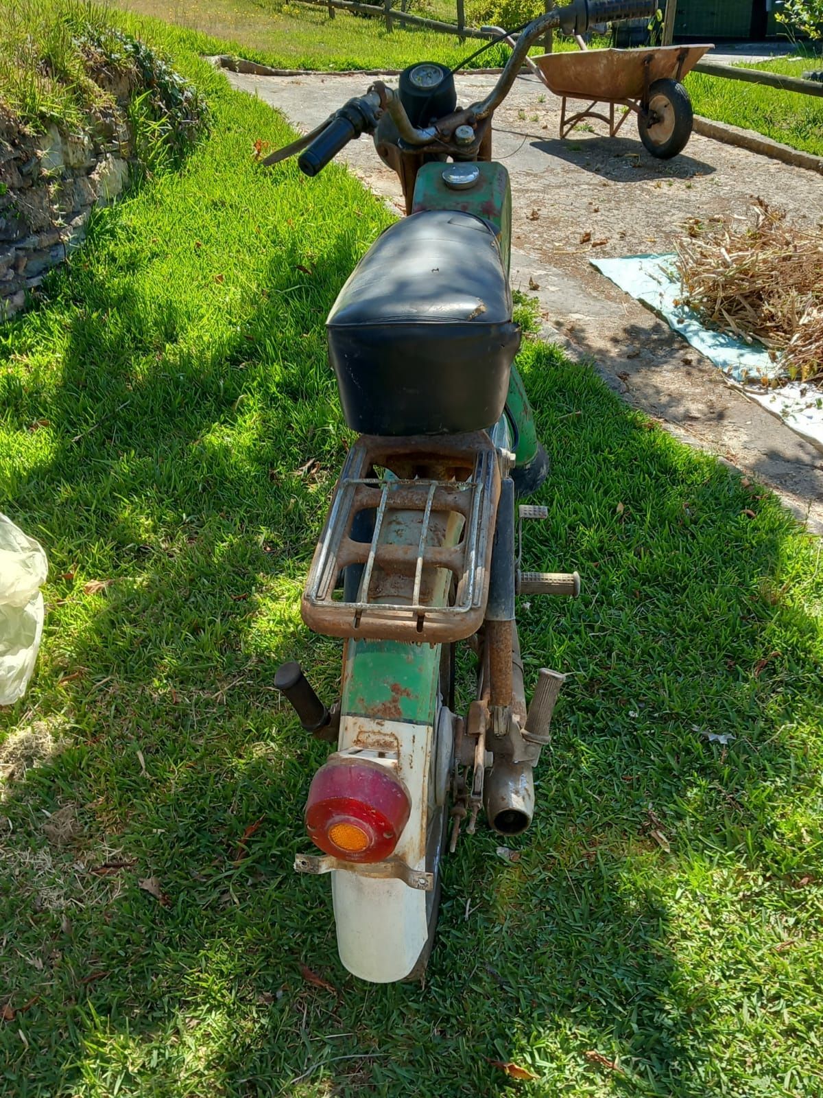 Vendo motorizada