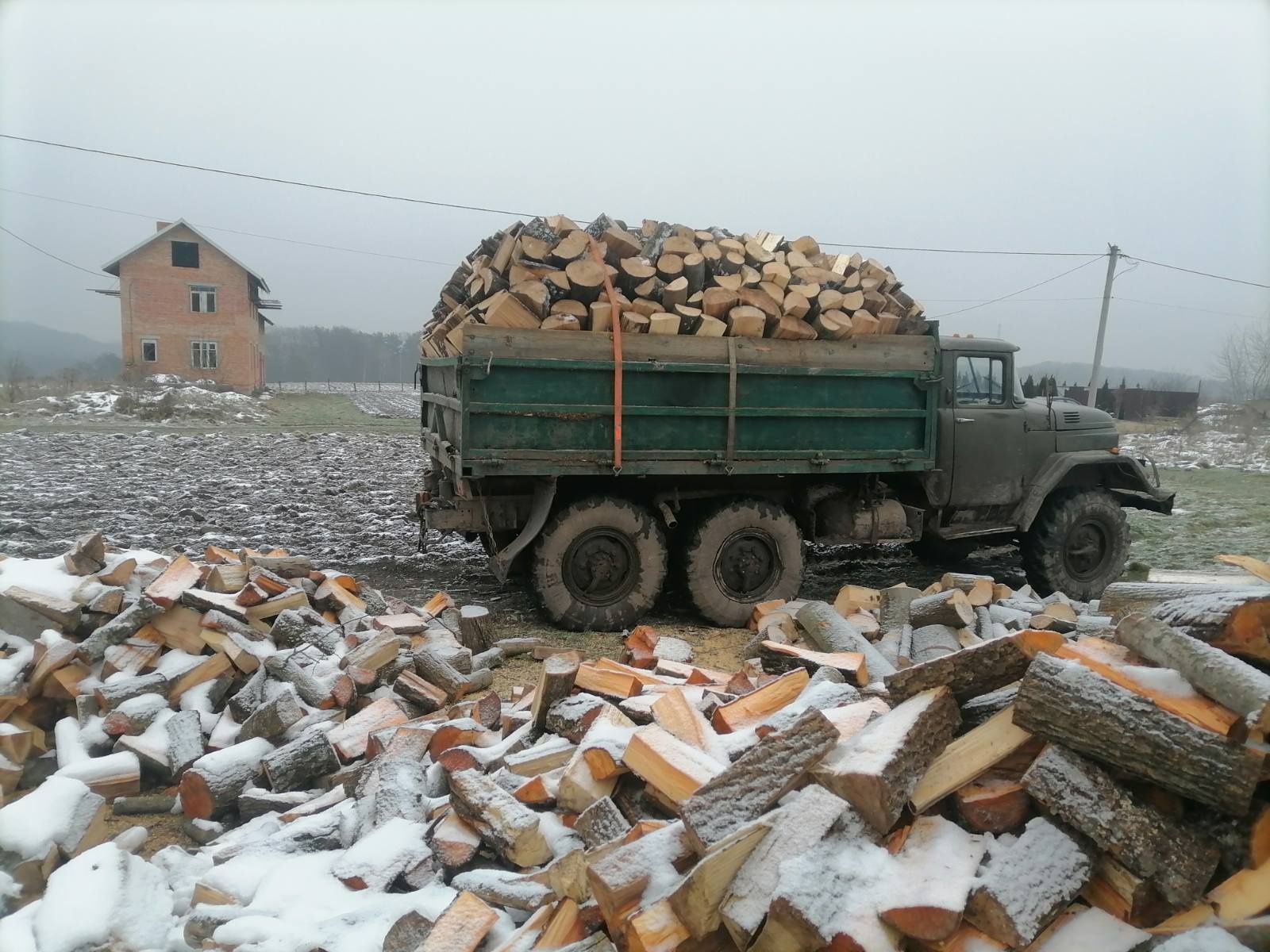 Продам дрова сухі сирі різних порід