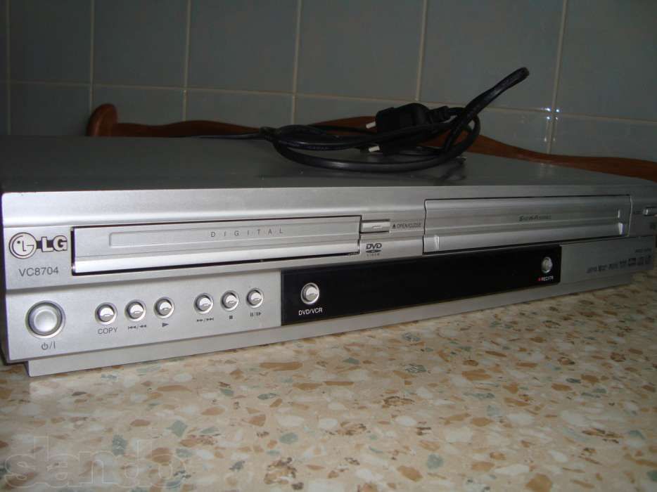 DVD+VHS(кассета) LG VC 8704