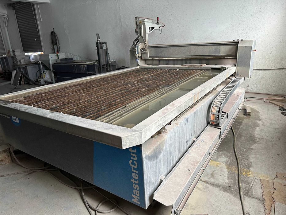 Maszyna do cięcia wodą waterjet STM MasterCut V2 3020 2D