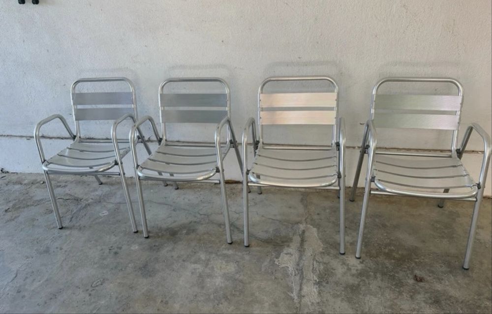 4 cadeiras em aluminio