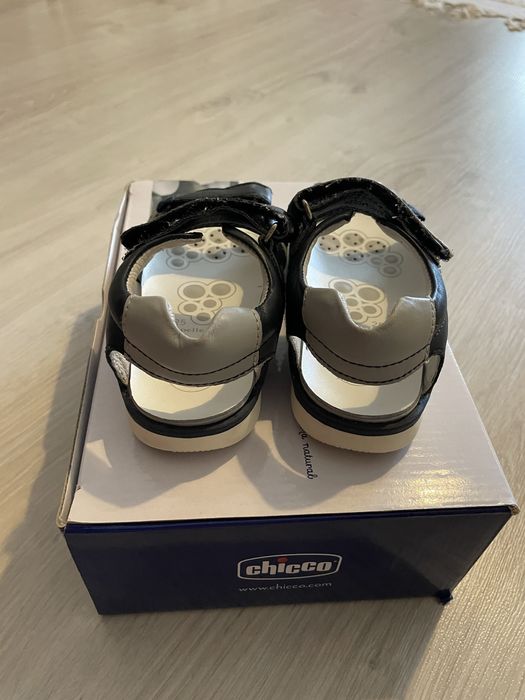 Sandálias menino Chicco