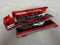 Hot Wheels ciężarówka Iveco, Ferrari F1 Team