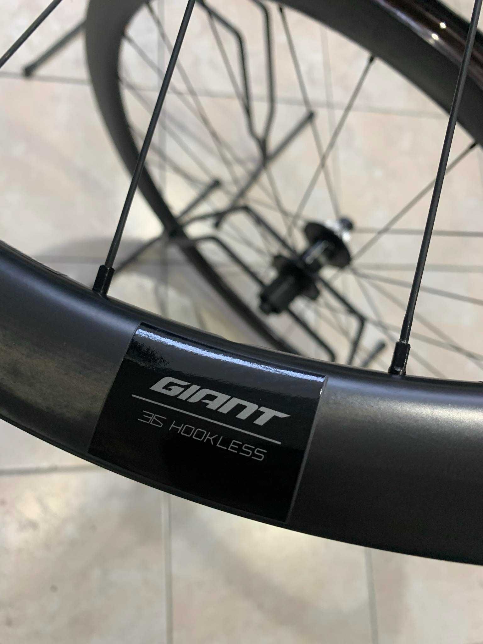 Rodas Carbono Giant SLR2 Disc (36)