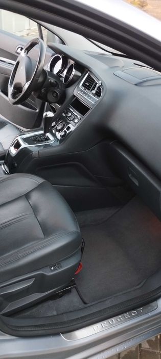 PEUGEOT 5008 Allure