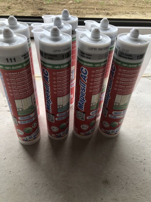 Sylikony mapei rozne kolory 110,113,125