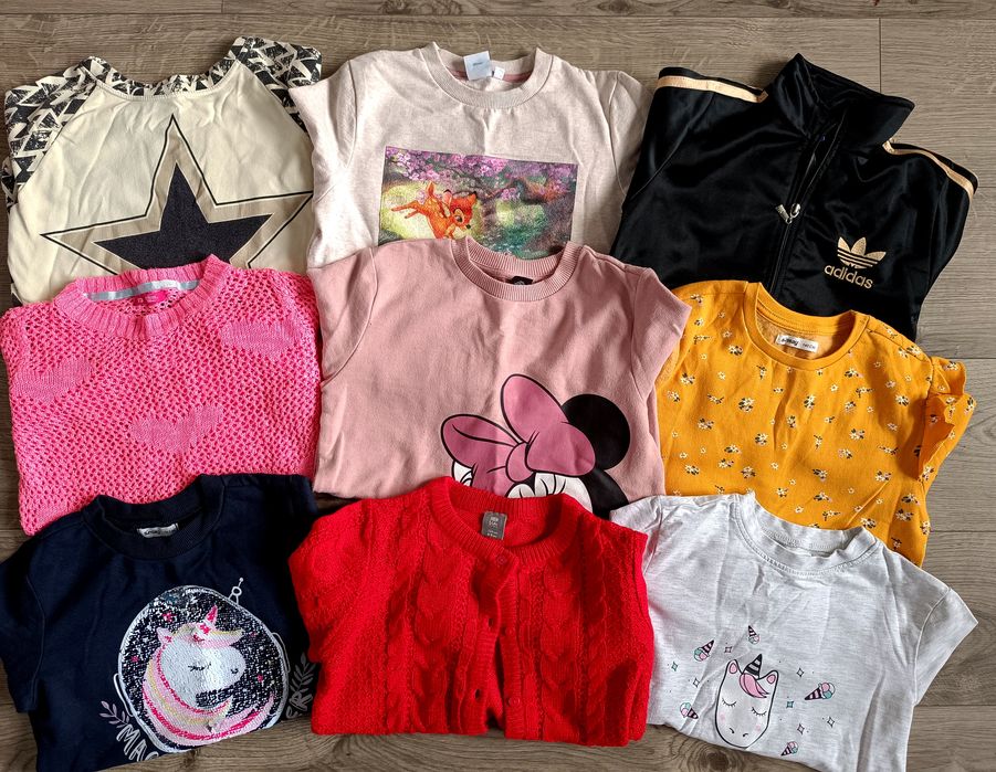 Paka ubrań 134-140 około 90 sztuk