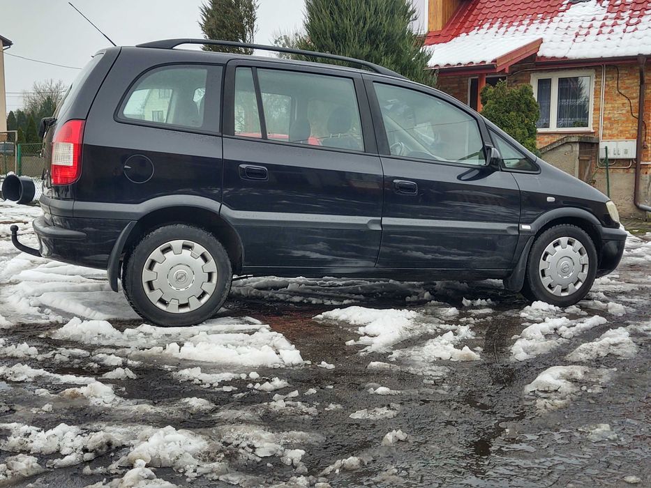 Opel Zafira, 7 osobowa, Klimatyzacja, Hak.