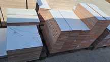 płytki ceramiczne po likwidacja  magazynu 30cm na 60cm i inne