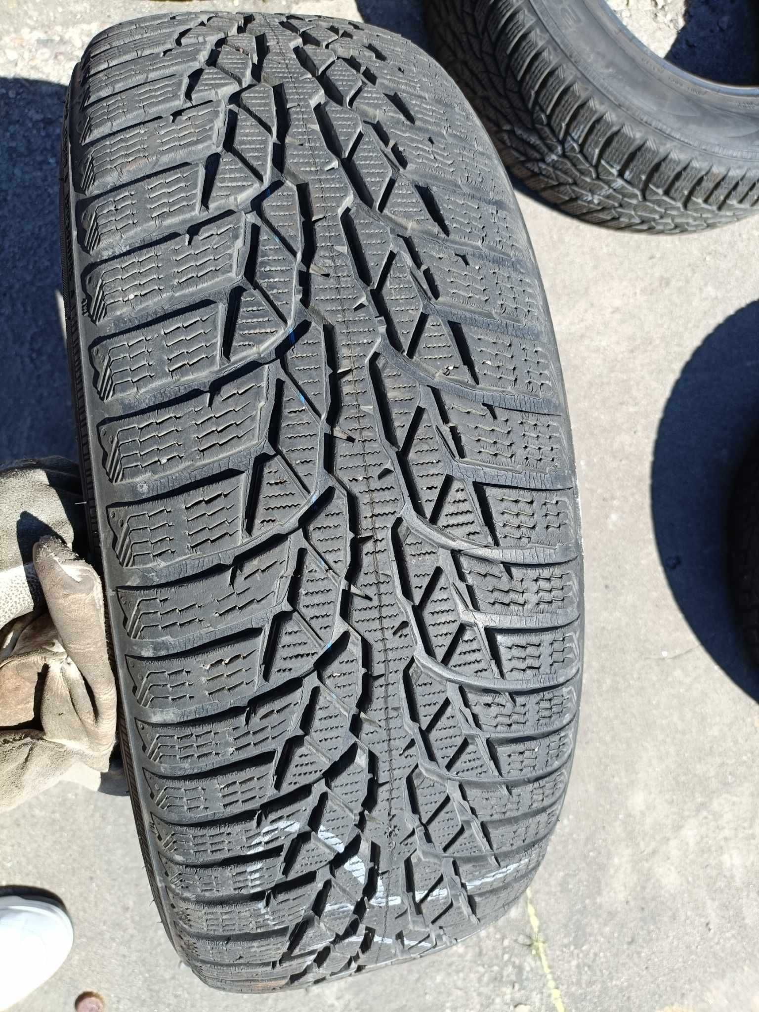 Opony nokian 205/60 R16 4 sztuki