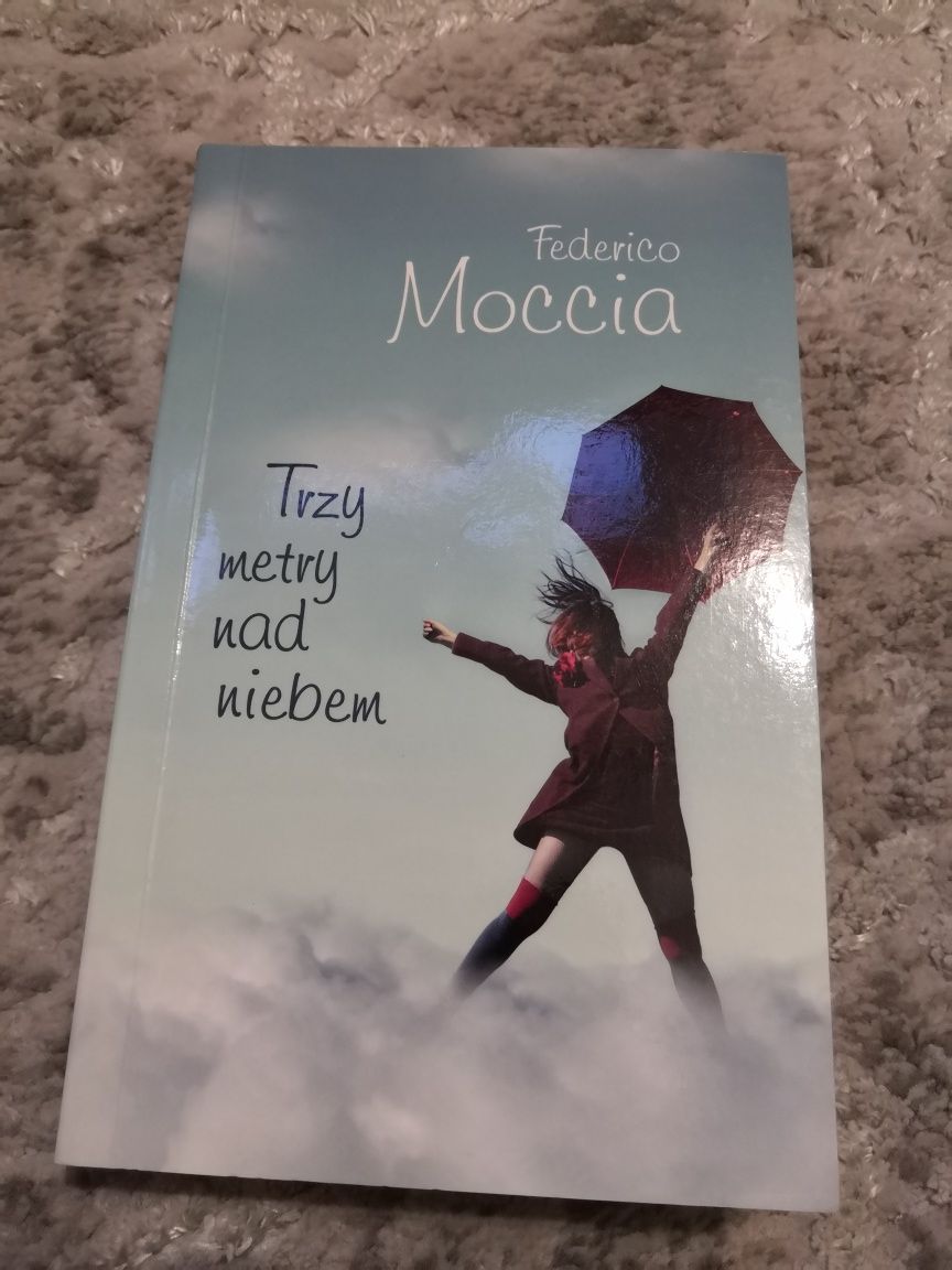 Książka F. Mocca "Trzy metry nad niebem"