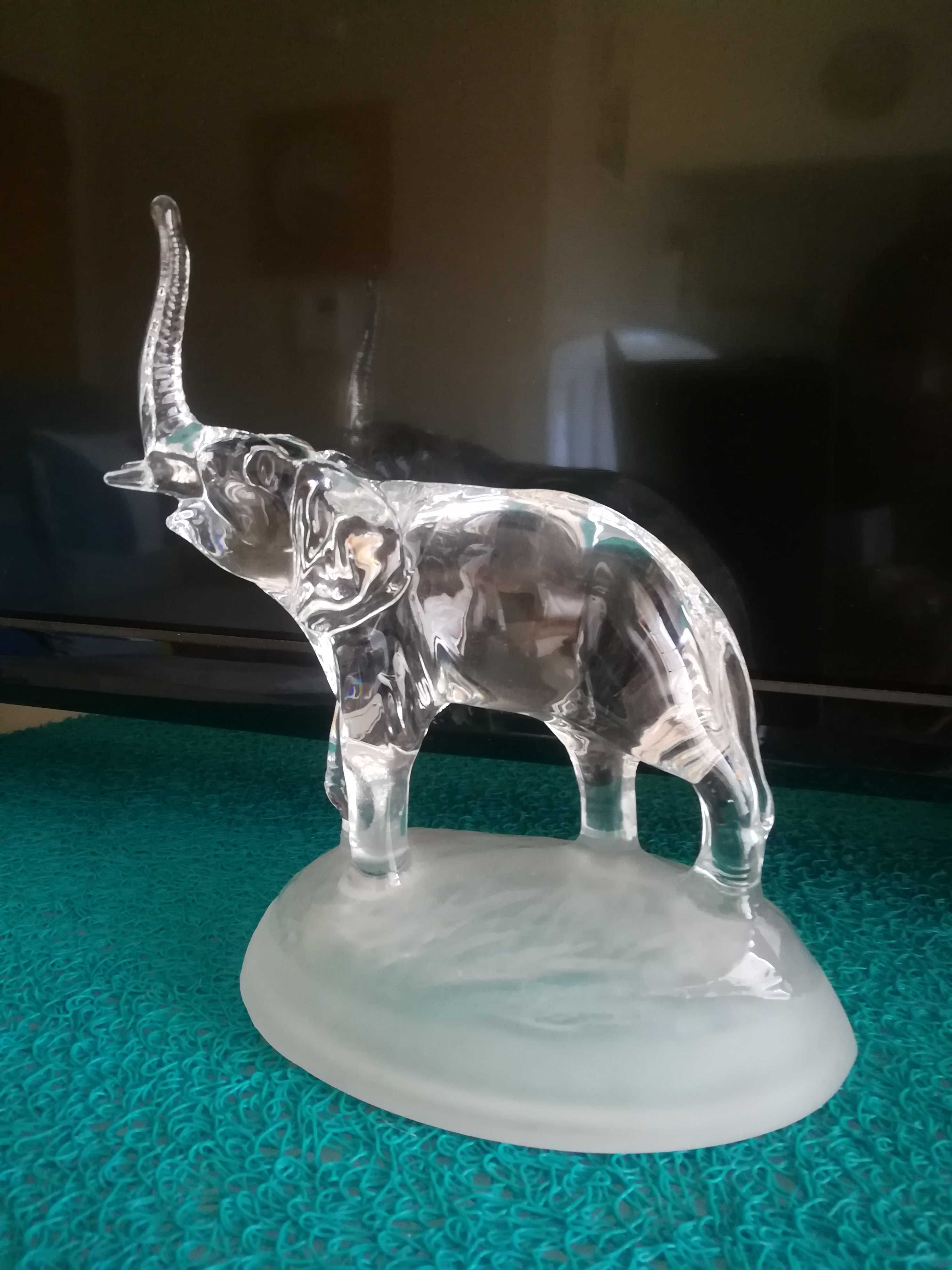 Figurinas em cristal