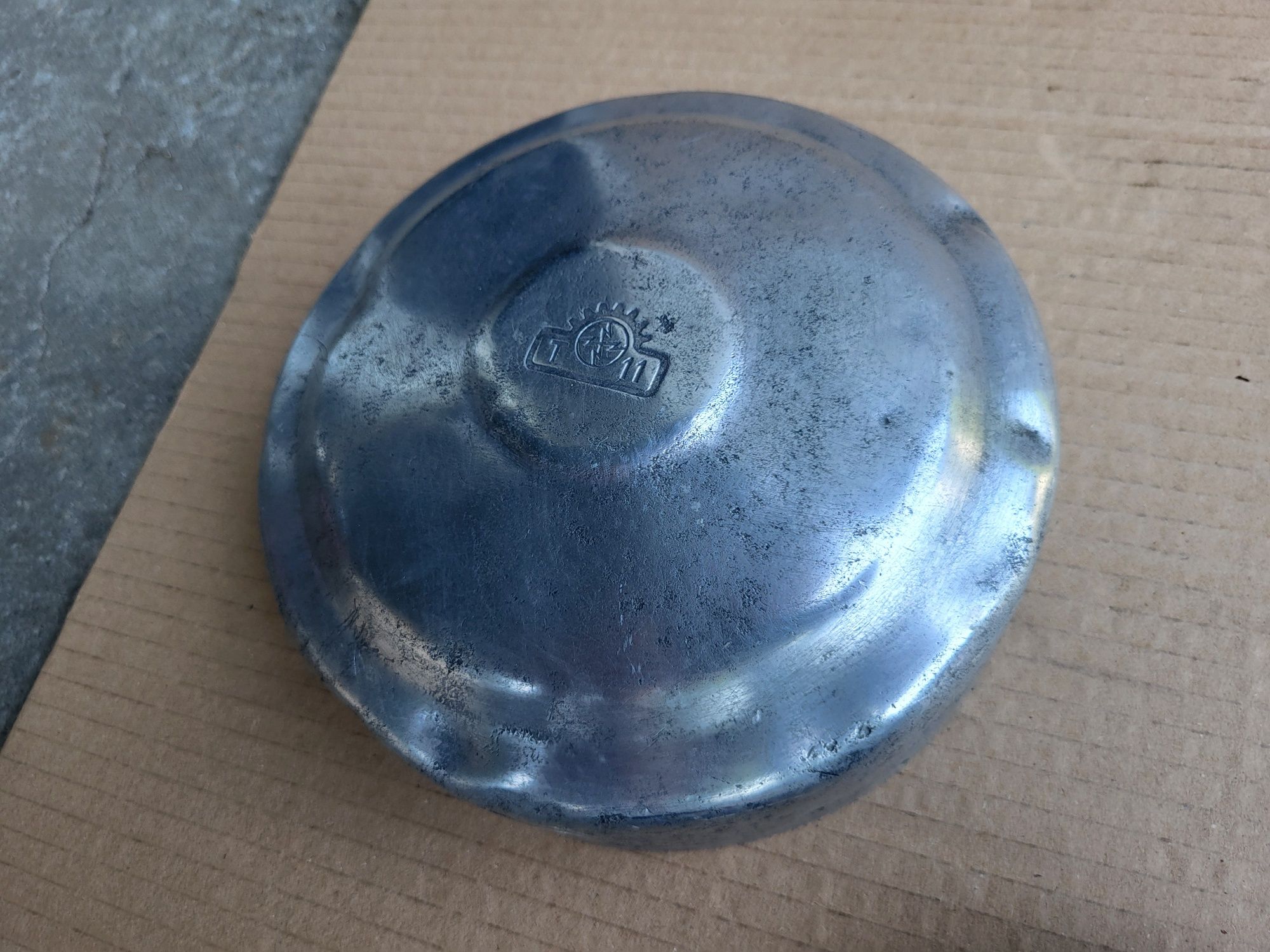 Pokrywa magneta zapłonu SHL M04 M-05 WFM Sokół 125 Silnik dekiel ORYG.