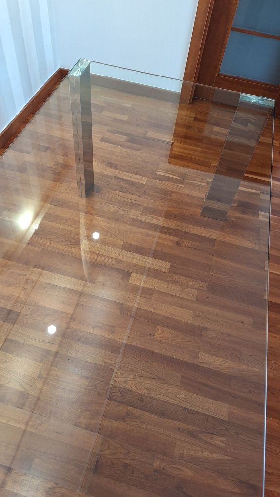 Mesa de Jantar em vidro