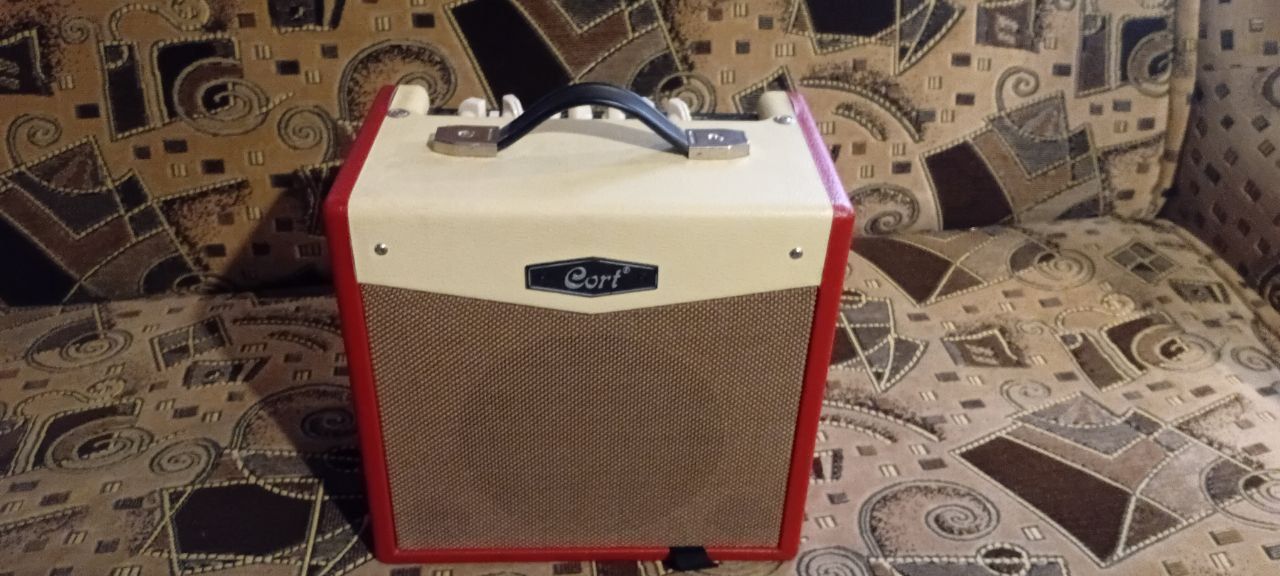 Комбопідсилювач Cort CM15R 35w