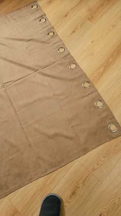 Komplet zasłon ANTEM 140x245 cm z firmy JYSK