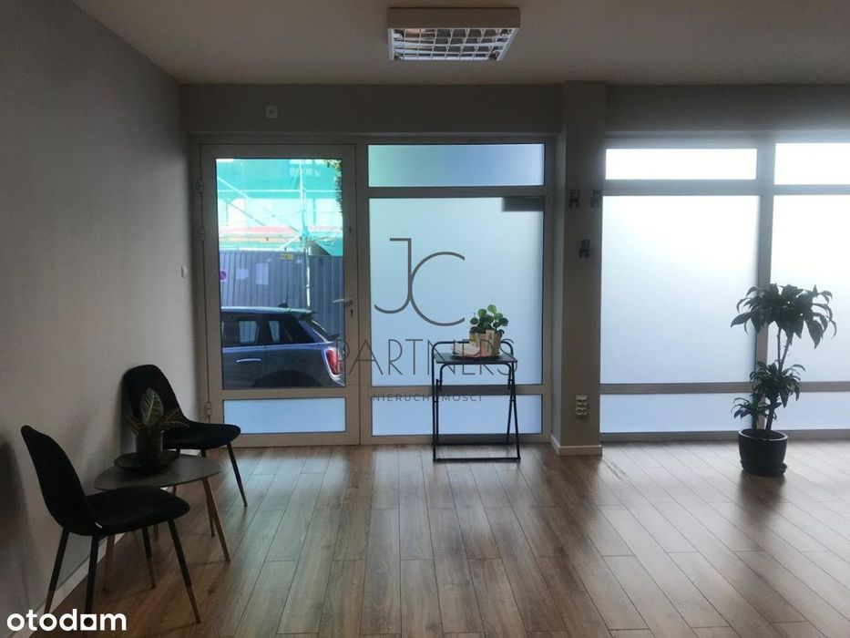 Lokal z witryną-biuro lub działalność