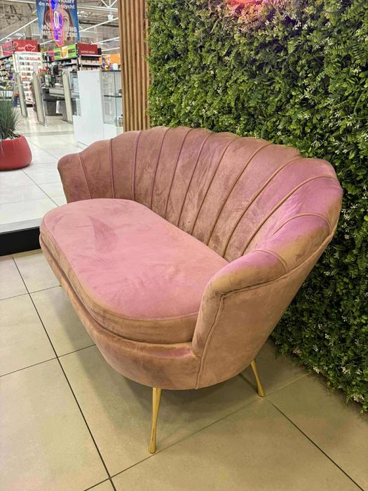 Sofa kanapa muszelka – pudrowy róż, welur, złote nóżki , glamour