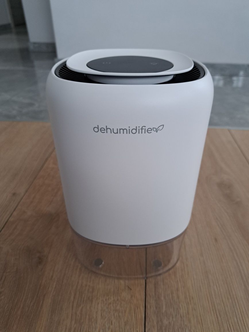 Elektryczny osuszacz powietrza 1400 ml Dehumidifier - biały