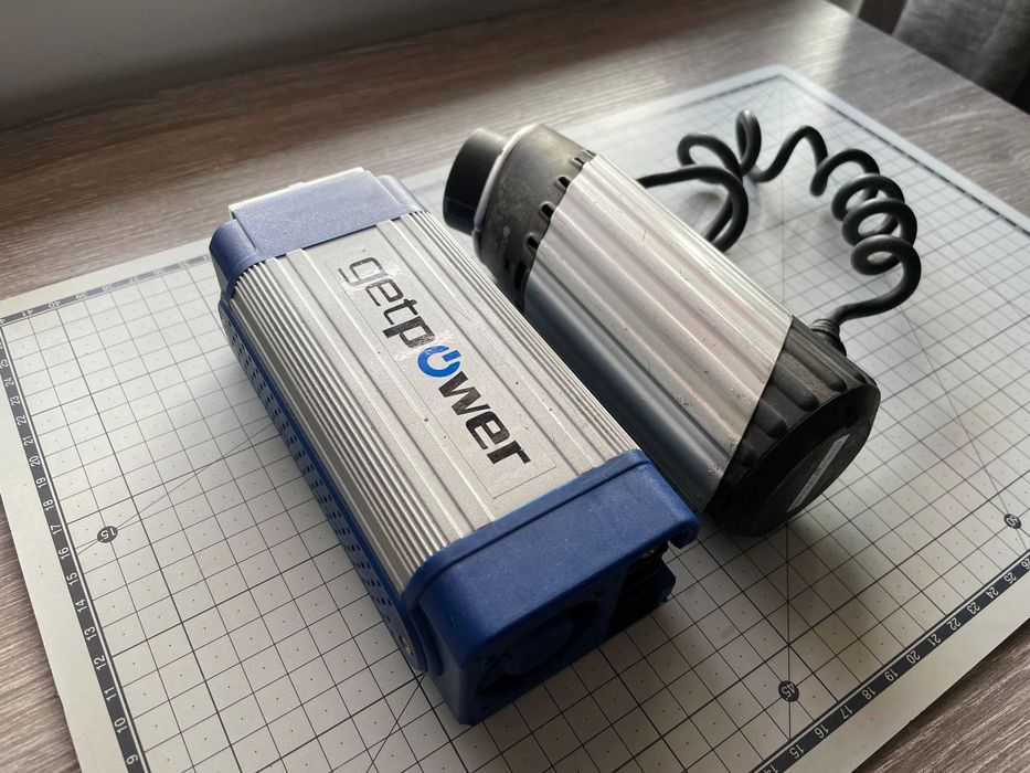 2 x przetwornica samochodowa 12V/220V 350W/150W