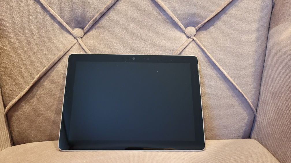 Tablet Microsoft Surface Go 1824