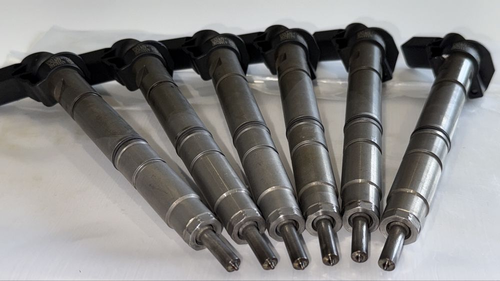 Форсунки паливні CRCA 3.0 tdi 059130277CD 0445117021