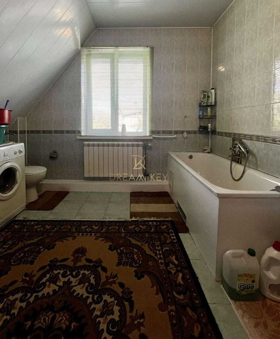 Продам теплий будинок 210кв, 3 спальні, камін, вихід до річки Осокорки