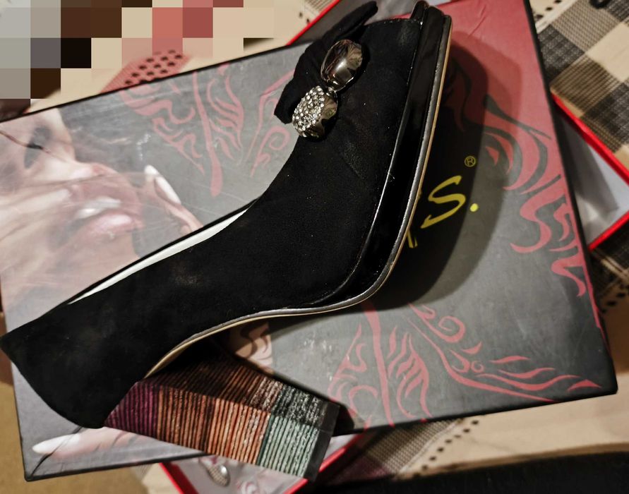 Туфли босоножки новые на каблуке кожа замшевые Helga Германия срочно