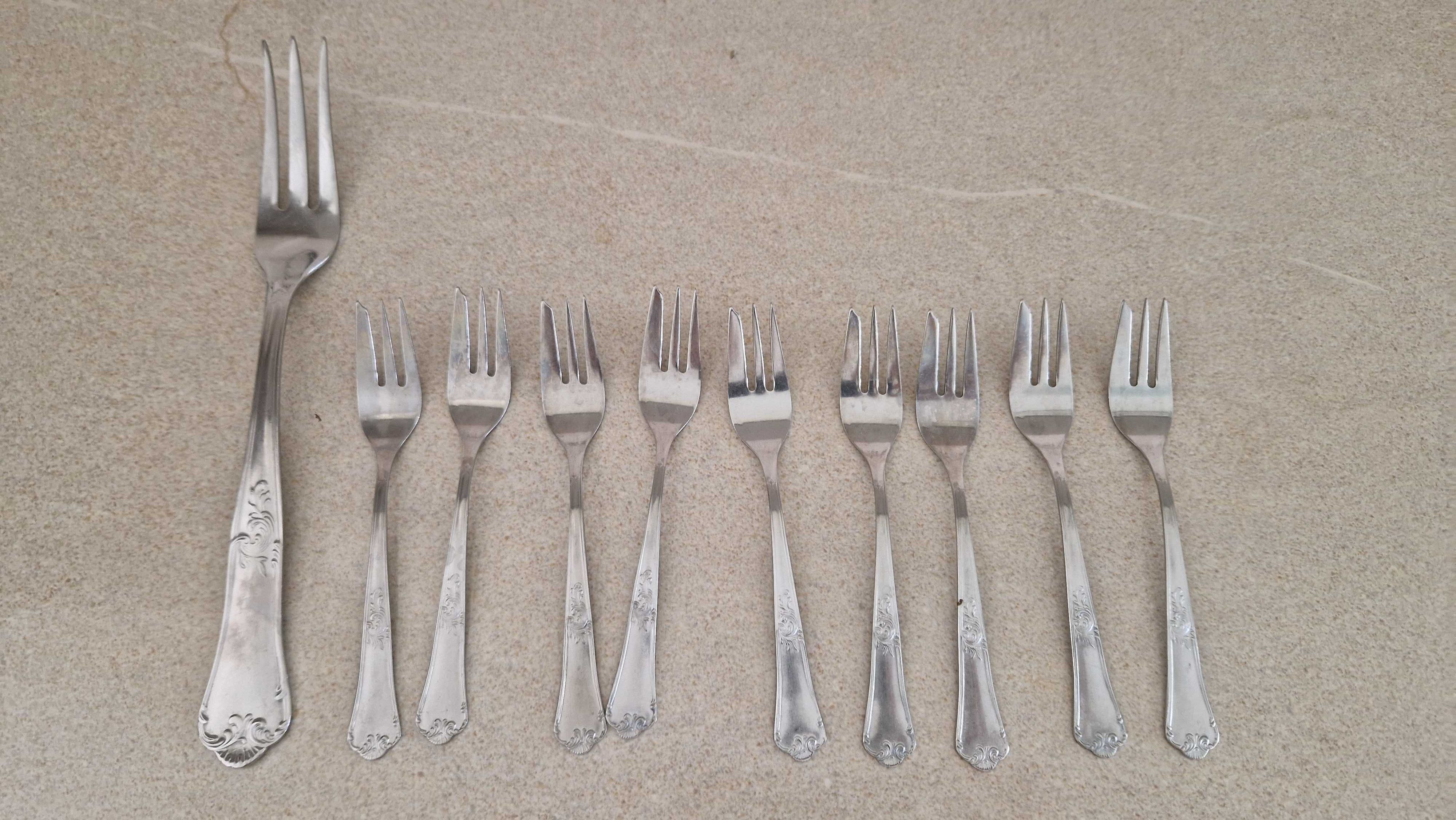 Conjunto 9 garfos pequenos e 1 grande para sobremesa - Mafil Cutlery