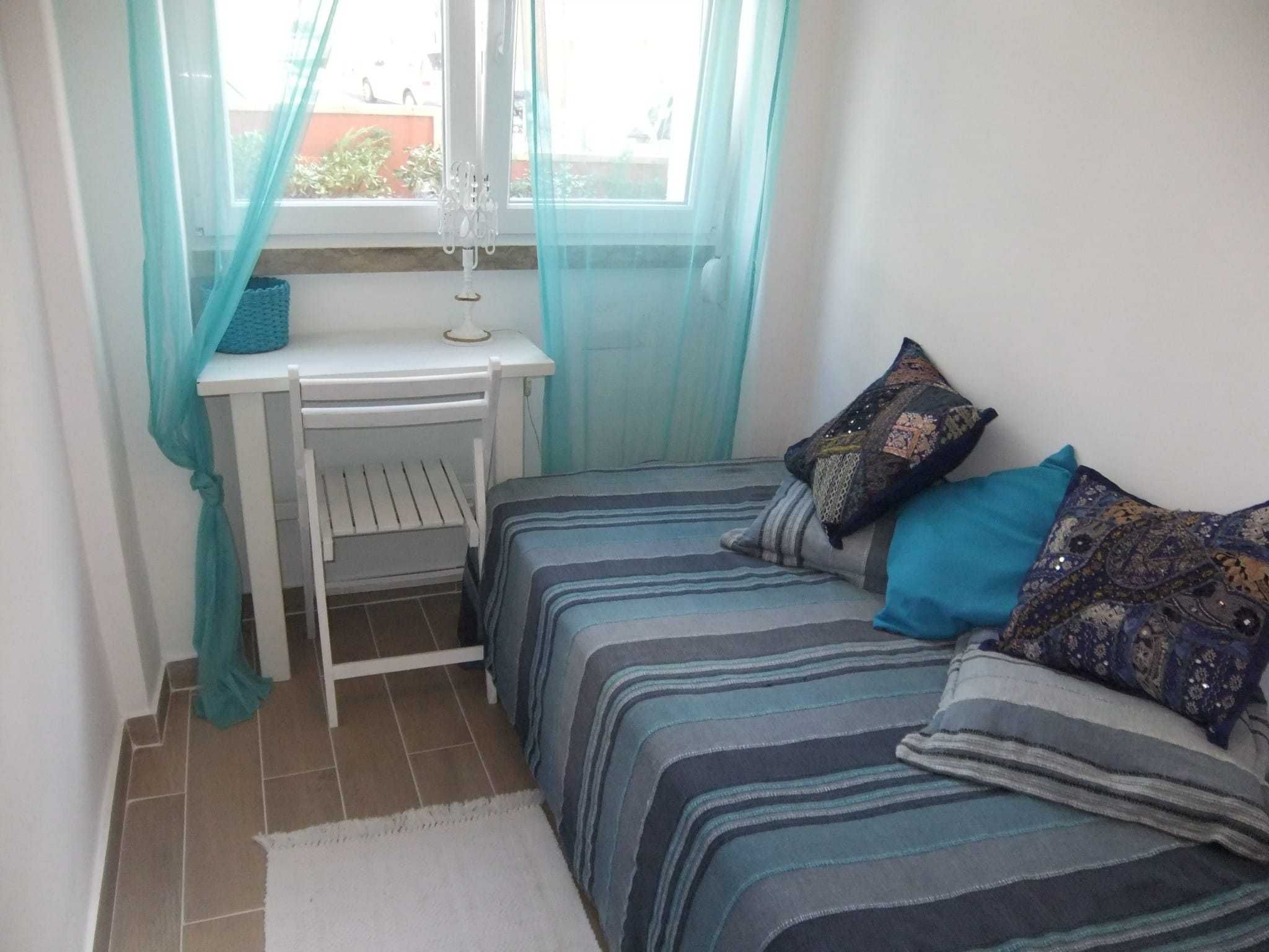 Apartamento T2+1, c/TERRAÇO, r/c, 2 WCs em Algés