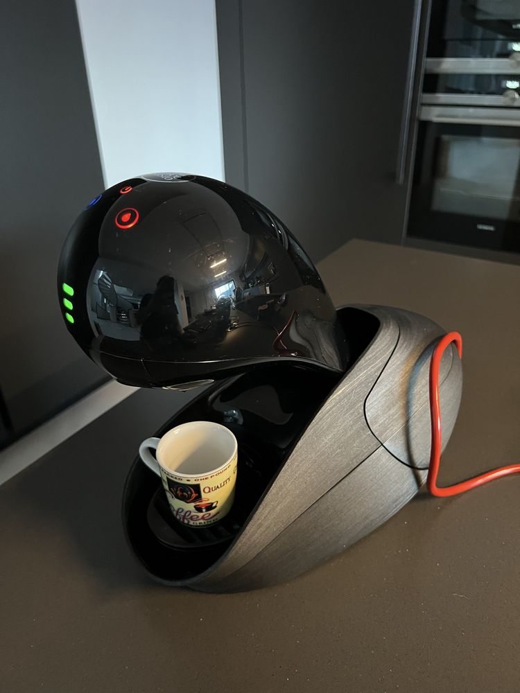 Máquina de café Krups preta para Dulce Gusto com defeito