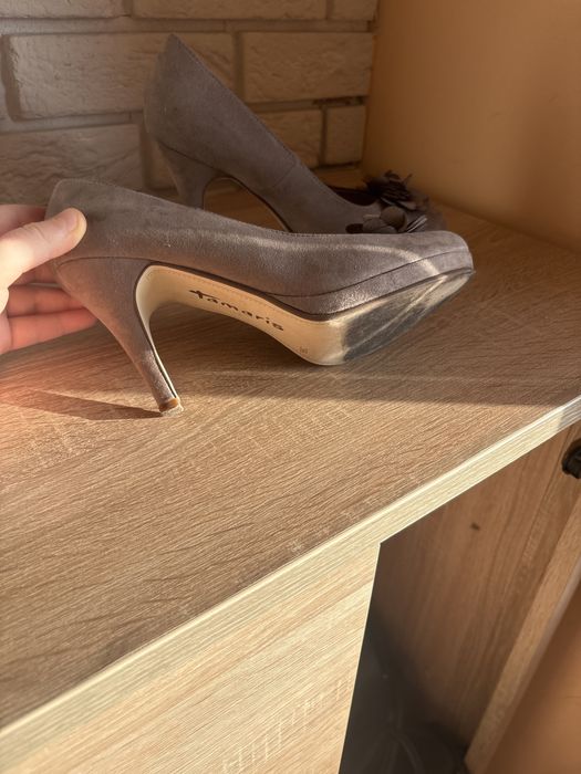 Sprzedam szpilki z firmy tamaris