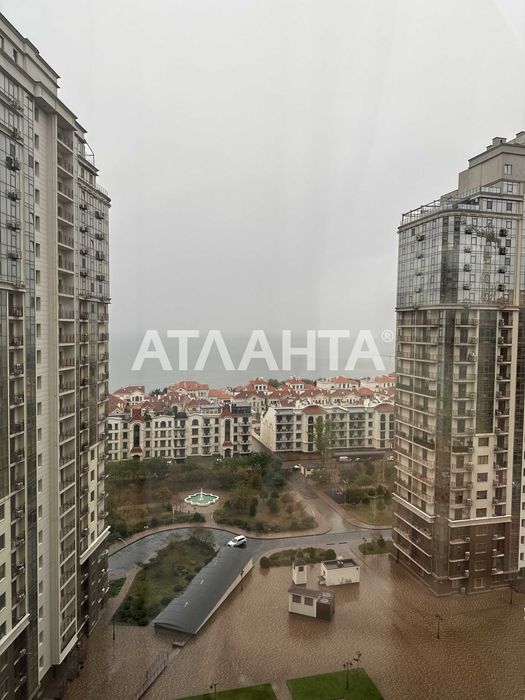 Продам 2 комнатную квартиру с видом на море!